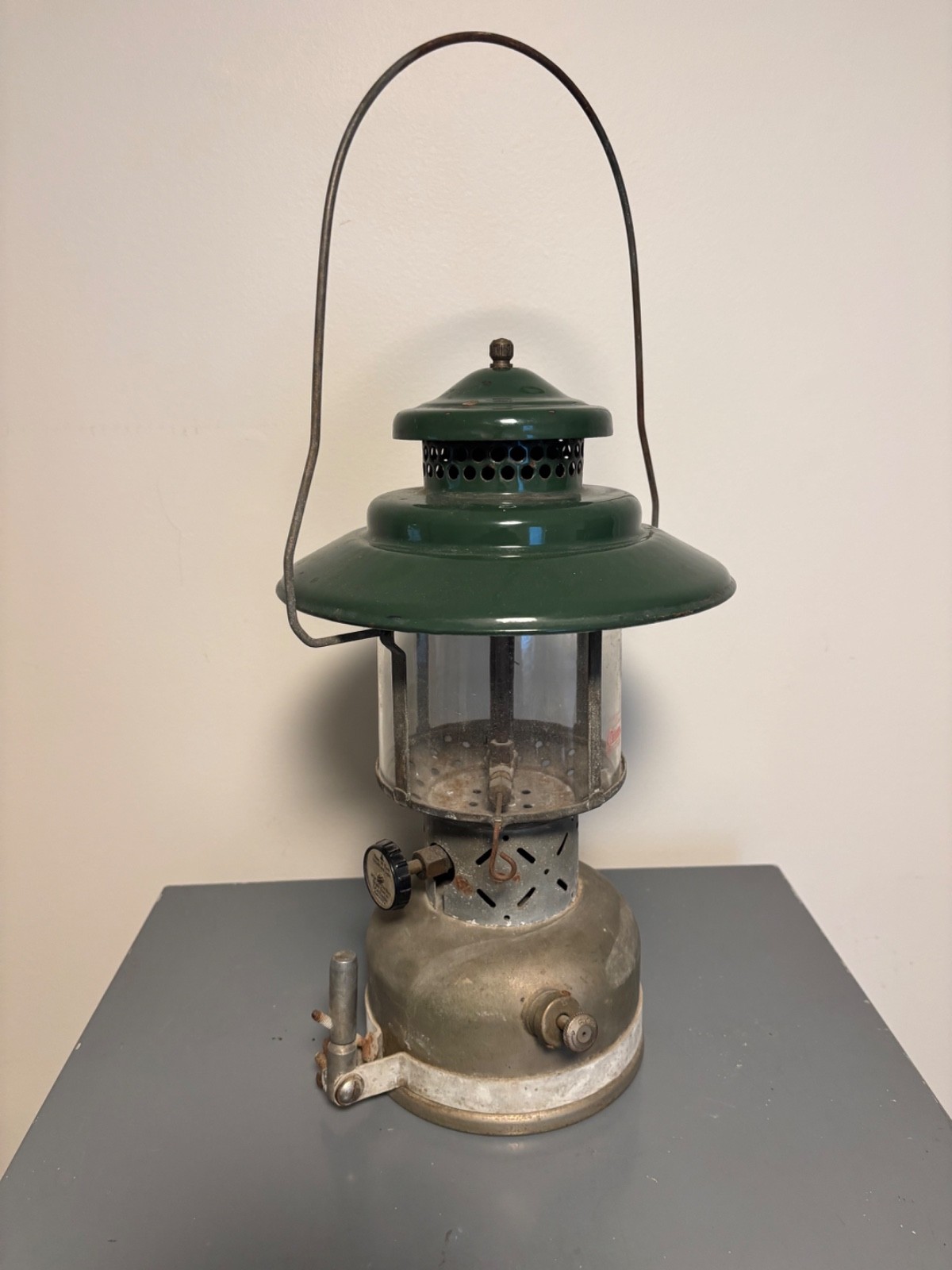 COLEMAN LANTERN ‘THE SUNSHINE OF THE NIGHT’ #B-47 Nickel ? 1947