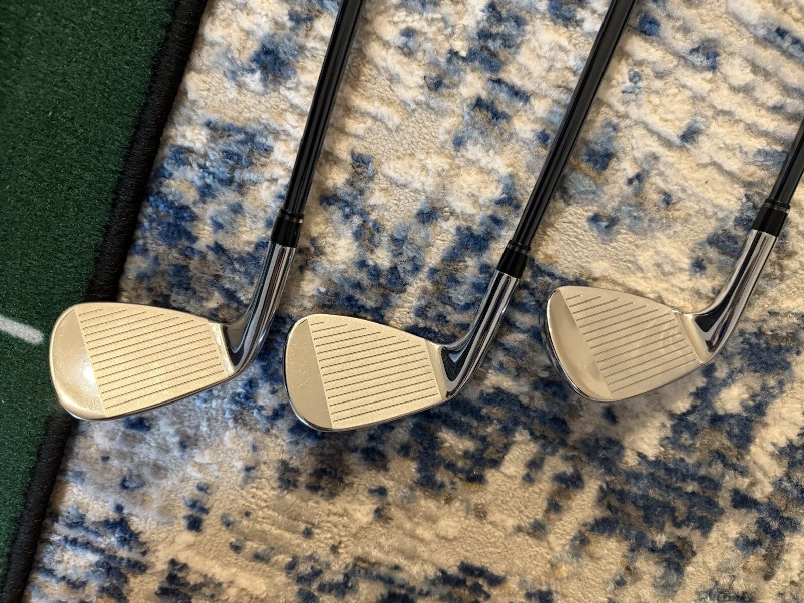Wilson Staff DynaPWR Forged Iron Set 5-AW 7pc Graphite Regular RH