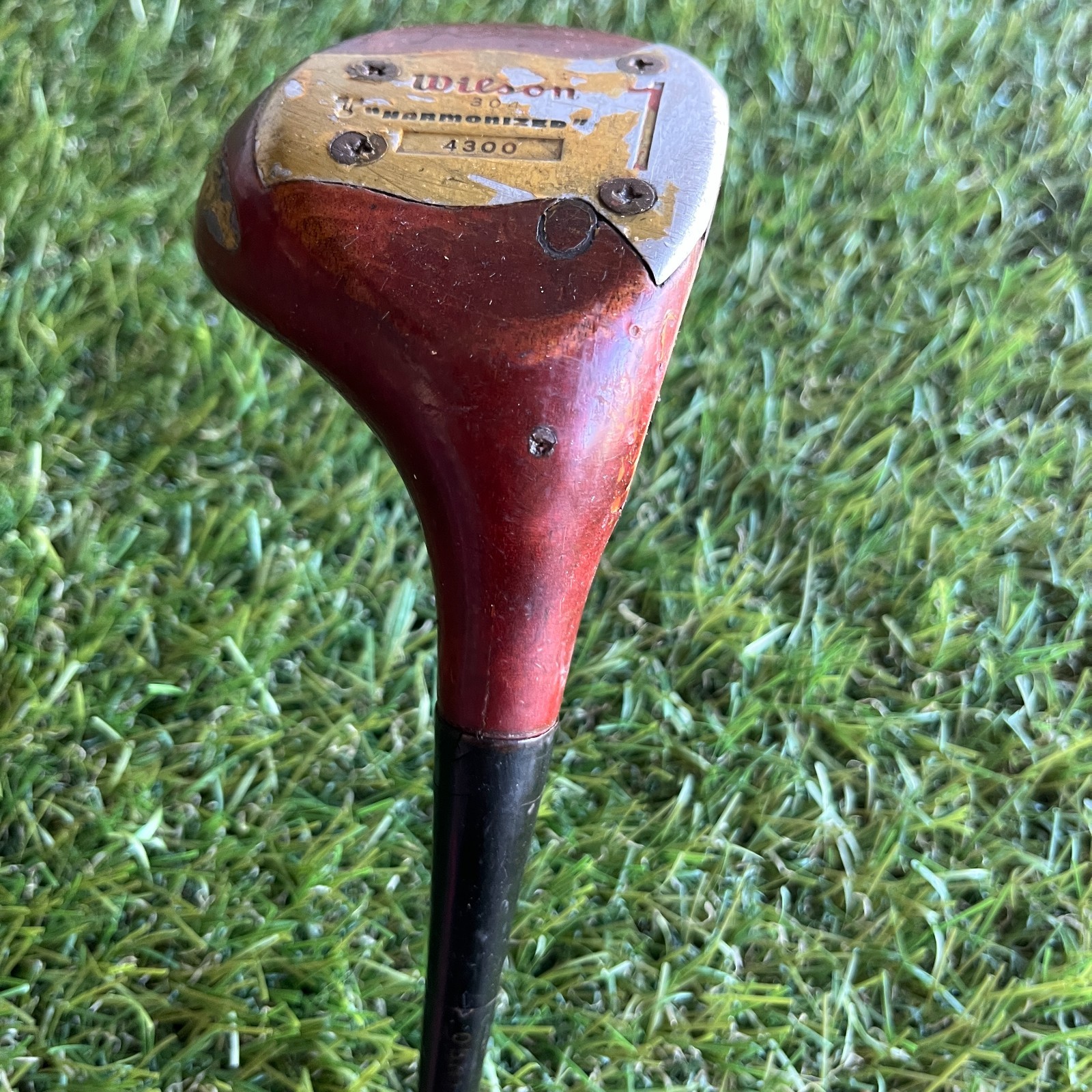 Wilson Staff Model Harmonized 1 Wood Persimmon 4300 44″ Vintage Golf