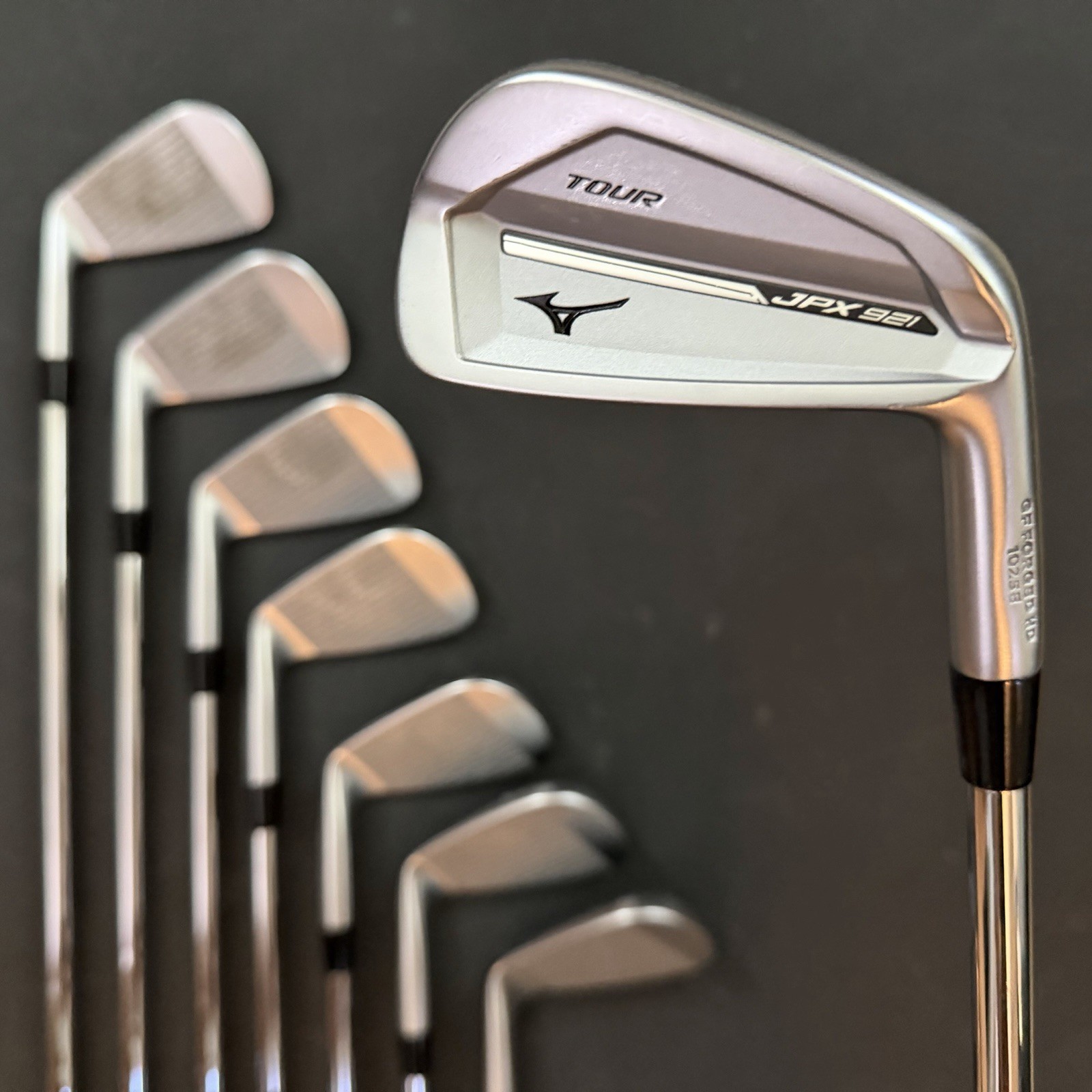 Mizuno JPX 921 Tour Iron Set 4-GW Right-Hand Stiff Steel Shafts