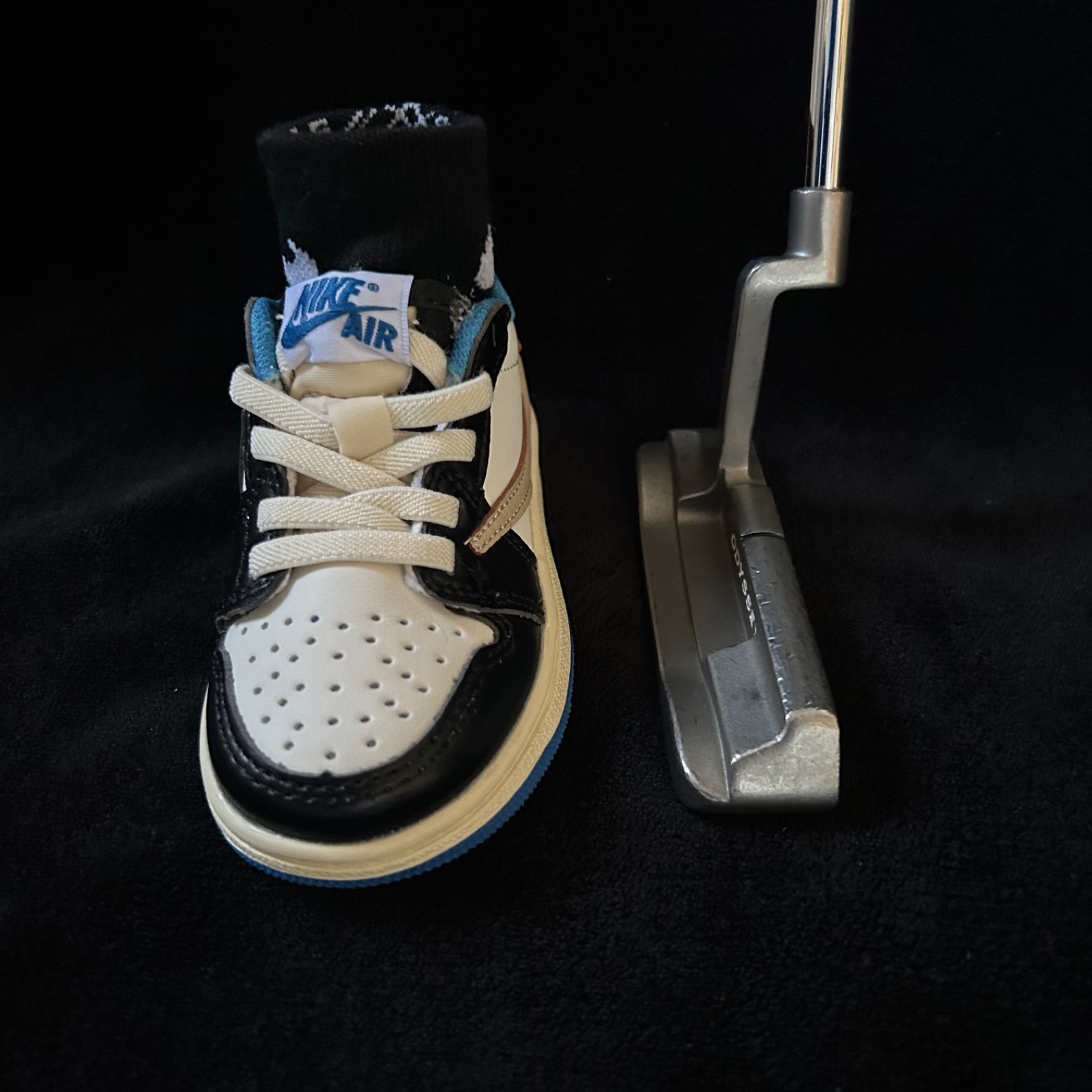 Jordan 1 Travis Scott Fragment Low Custom Golf Sneaker Putter Cover