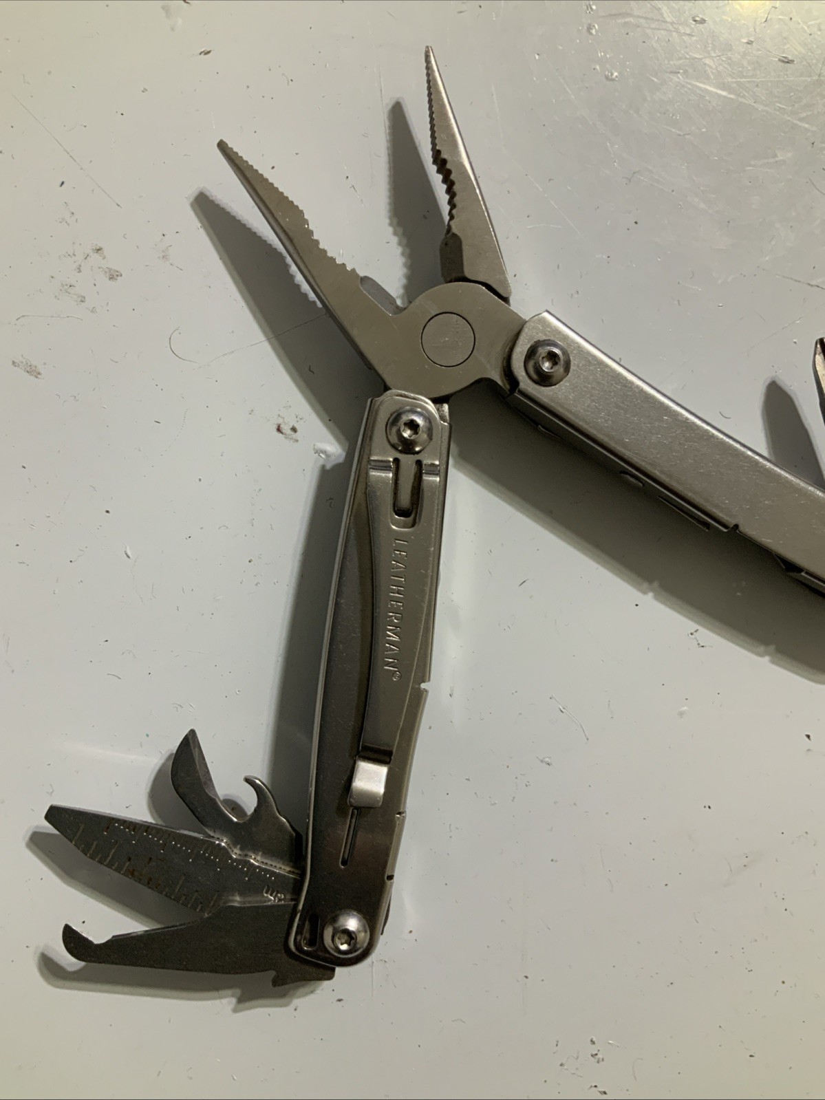Leatherman Wingman stainless Steel Multi tool with Pocket Clip