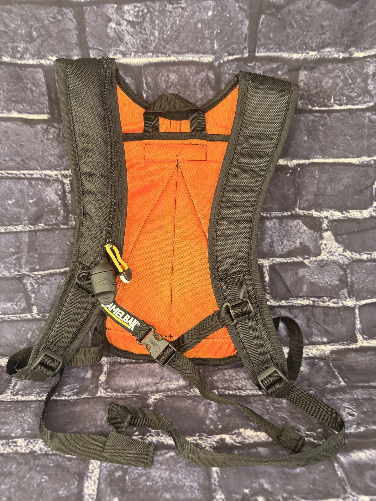 CamelBack Hydration Pack Backpack Water Reservoir Hiking Cycling Running New
