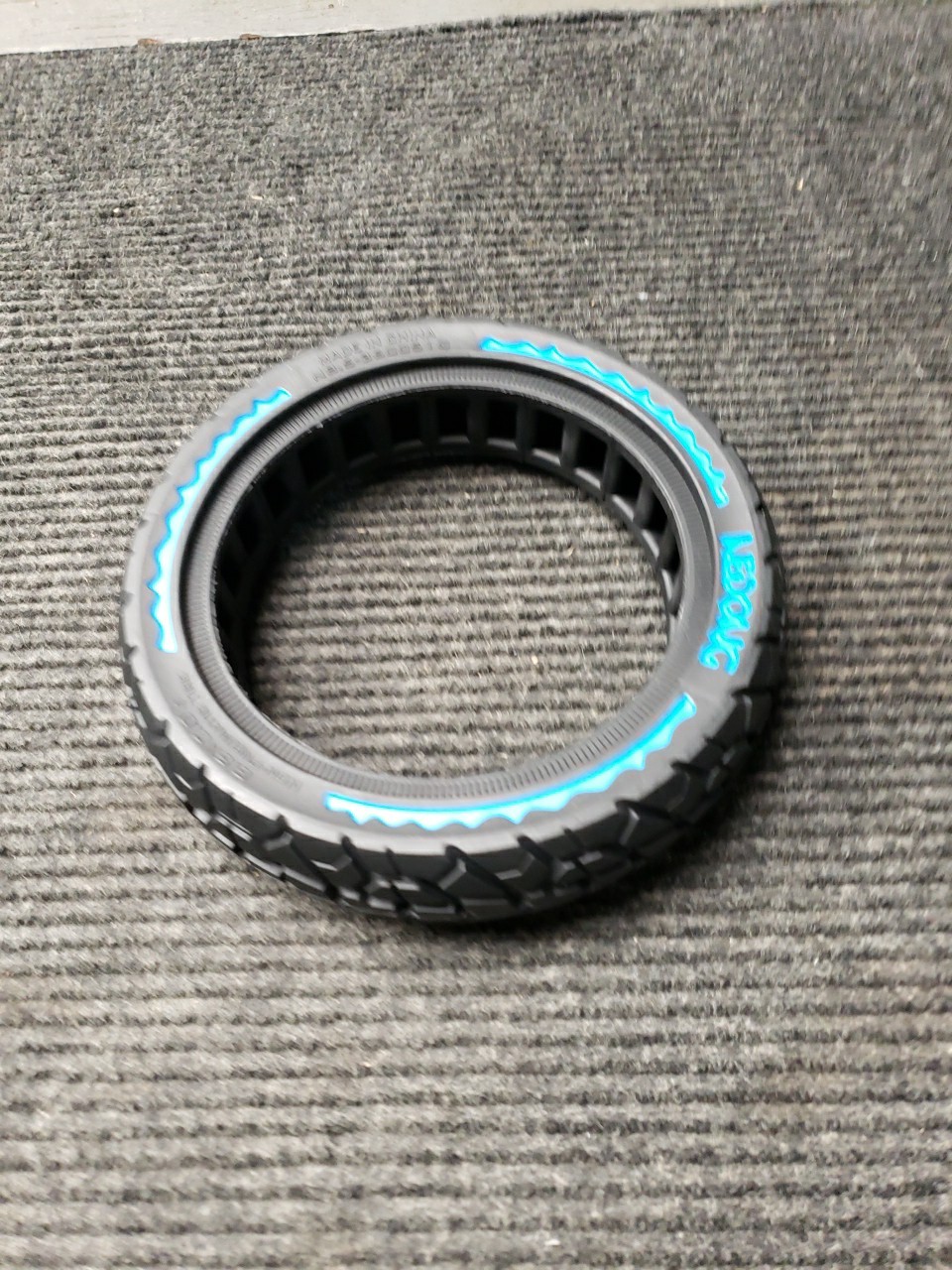 8.5×2.0 Solid Tire, 50/75-6.1 Scooter tire 8 1/2×2 Inch Replacement Tire